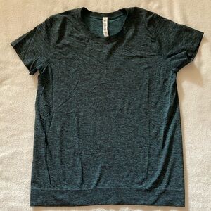 Lululemon Swiftly Tech Top. Size 8. Excellent condition.